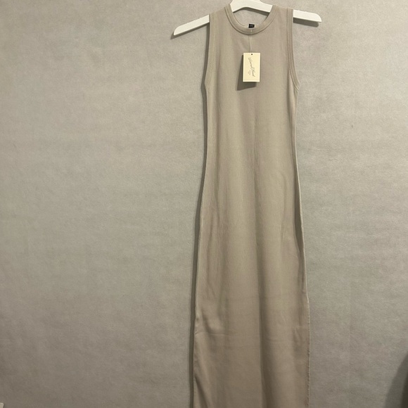 Women's Rib-Knit Maxi Bodycon Dress - Universal Thread size Medium  Taupe NWT - Picture 6 of 10